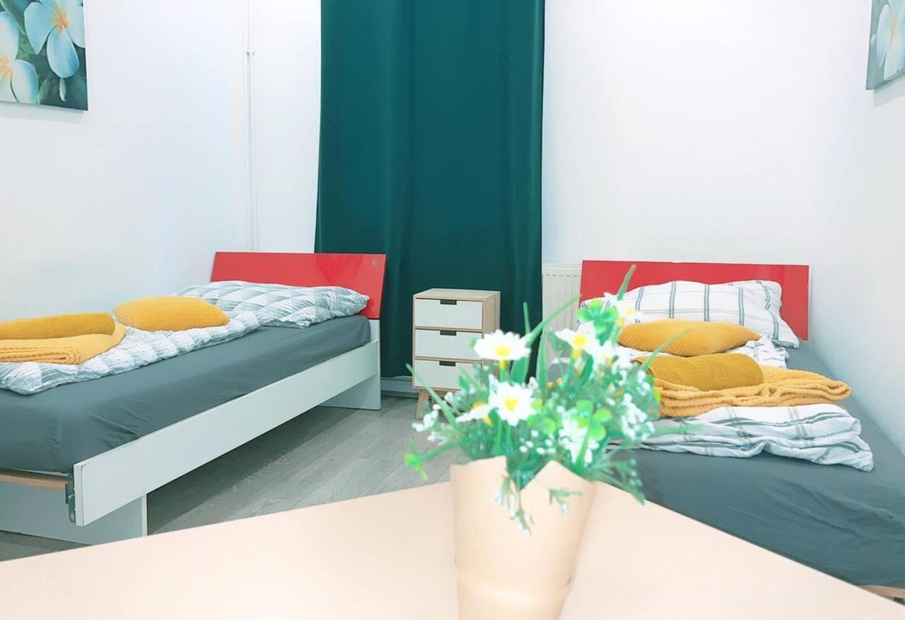 Comfort Triple Room Hn Vienna Exterior photo