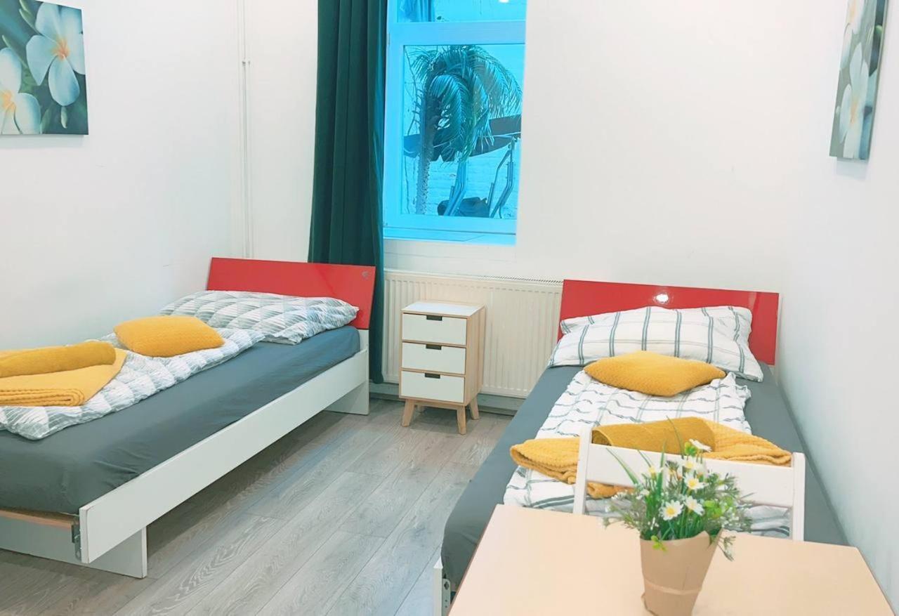 Comfort Triple Room Hn Vienna Exterior photo