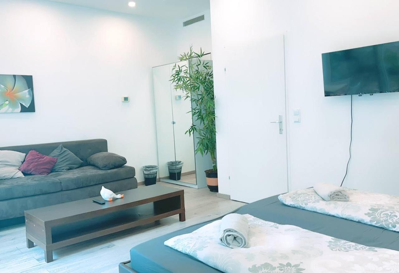 Comfort Triple Room Hn Vienna Exterior photo